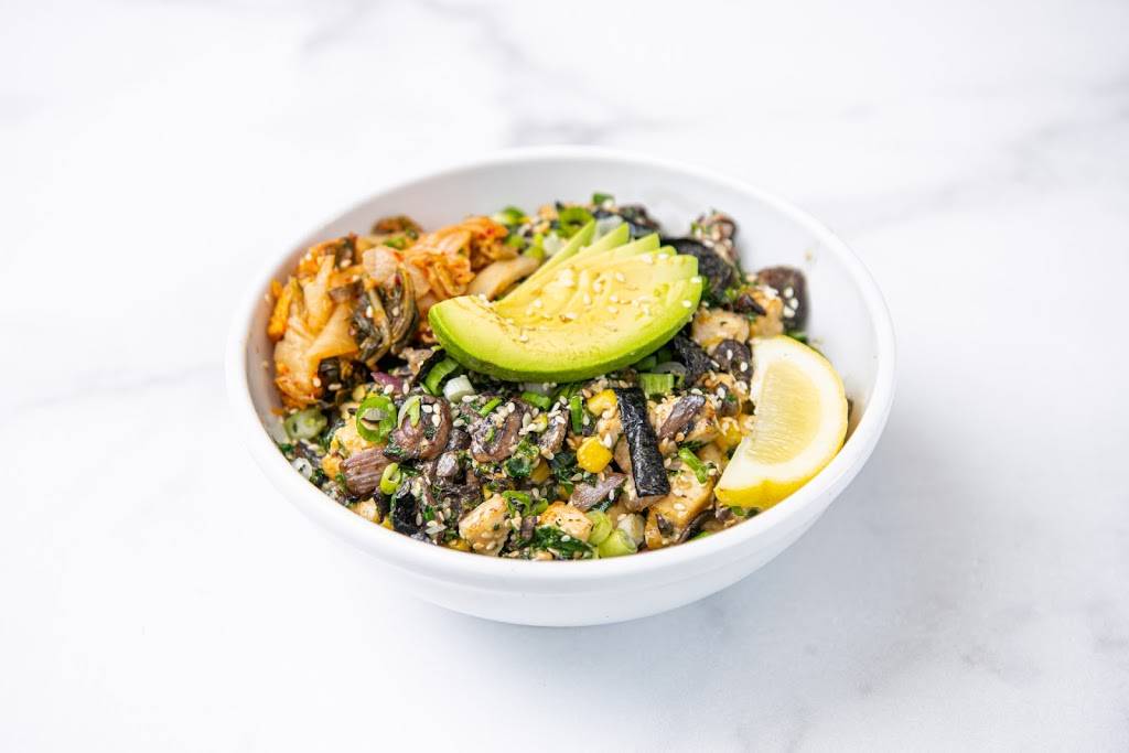 Moonbowls | restaurant | 4131 N Rockwell St, Chicago, IL 60618, USA | 3129401790 OR +1 312-940-1790