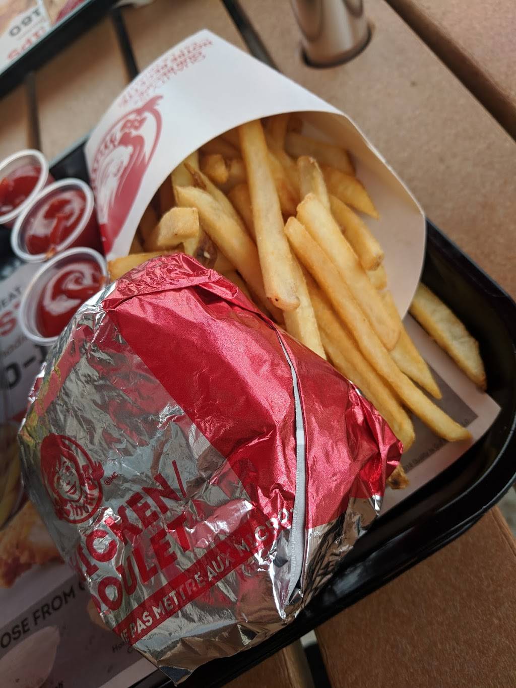 Wendys | restaurant | 2136 Kipling Ave, Etobicoke, ON M9W 4K5, Canada | 4167453118 OR +1 416-745-3118