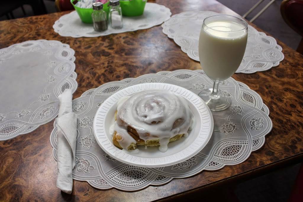 Stellas Cafe of Plymouth | restaurant | 120 E Water St, Plymouth, NC 27962, USA | 2527911020 OR +1 252-791-1020