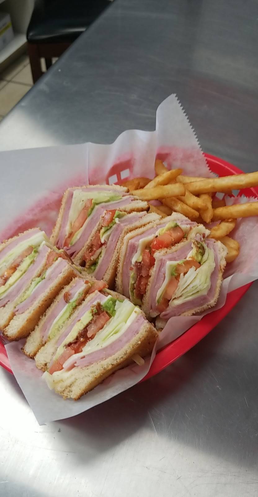 Wings Heaven & Pizza | restaurant | 701 Warwick Ave, Warwick, RI 02888, USA | 4019418888 OR +1 401-941-8888