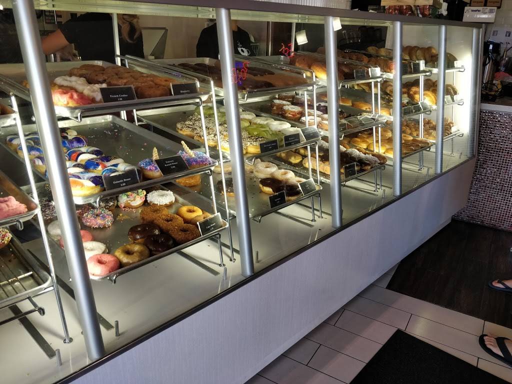 Pink Ribbon Donuts | cafe | 28601 Marguerite Pkwy A2, Mission Viejo, CA 92692, USA | 9493883737 OR +1 949-388-3737