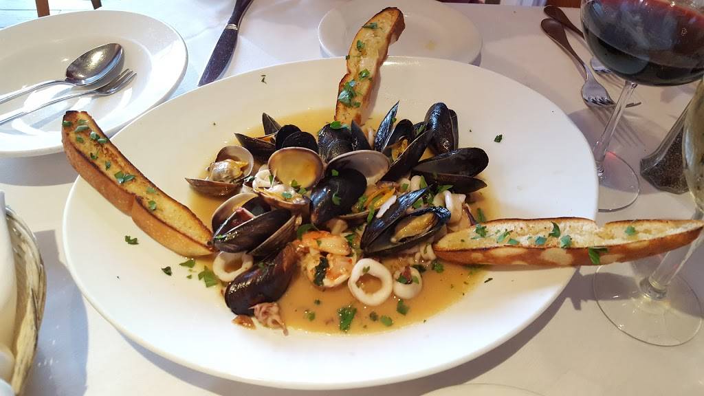 Enzo & Angela The Italian Restaurant | restaurant | 11701 Wilshire Blvd, Los Angeles, CA 90025, USA | 3104773880 OR +1 310-477-3880