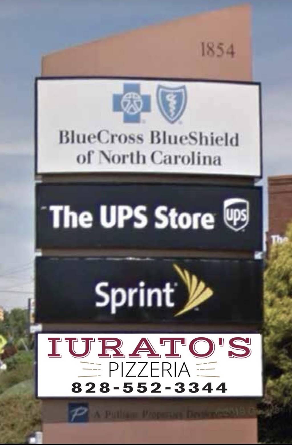 Iuratos Pizzeria | restaurant | 1854 Hendersonville Rd Suite D, Asheville, NC 28803, USA | 8285523344 OR +1 828-552-3344