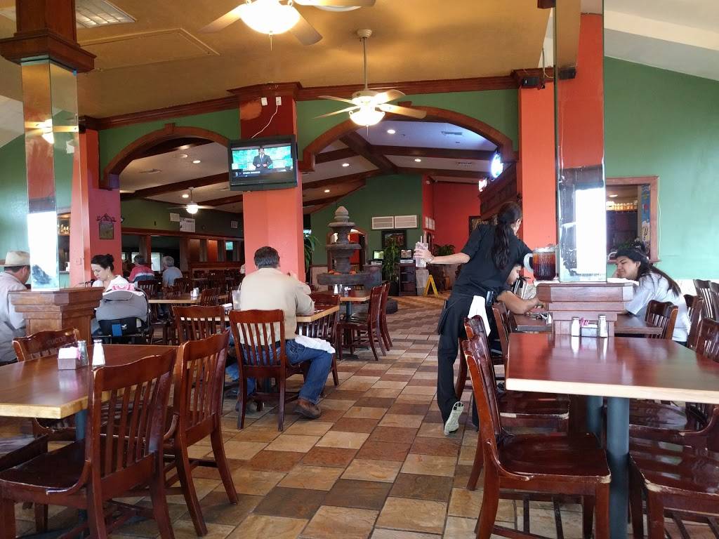 Los Cucos Mexican Restaurant | restaurant | 920 I-10, Seguin, TX 78155, USA | 8303033044 OR +1 830-303-3044