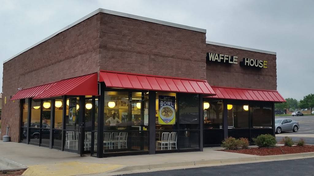 Waffle House | meal takeaway | 201 E County Line Rd, Littleton, CO 80122, USA | 3037381000 OR +1 303-738-1000