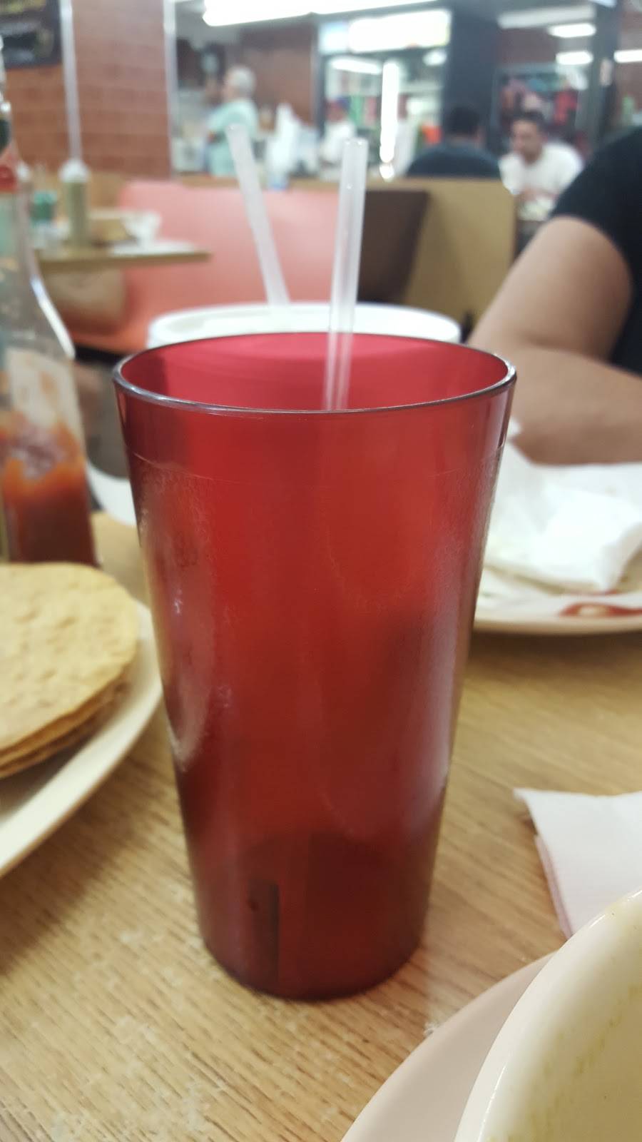 La Chiquita Supermarket | restaurant | 3555 W 26th St, Chicago, IL 60623, USA | 7735220950 OR +1 773-522-0950