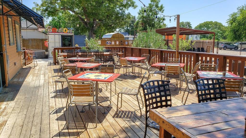 The Cherrity Bar | restaurant | 302 Montana St, San Antonio, TX 78203, USA | 2105980496 OR +1 210-598-0496