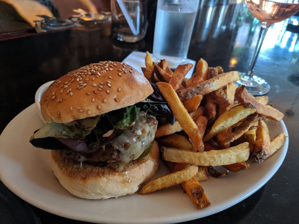 Lighthouse | restaurant | 145 Borinquen Pl, Brooklyn, NY 11211, USA | 3477897742 OR +1 347-789-7742