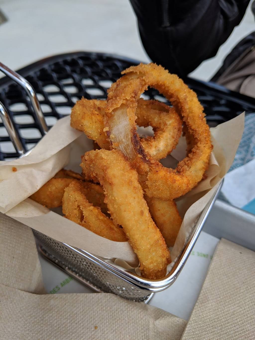 A&W Canada | restaurant | 2193 Rue King Ouest, Sherbrooke, QC J1J 2G2, Canada | 8194161461 OR +1 819-416-1461