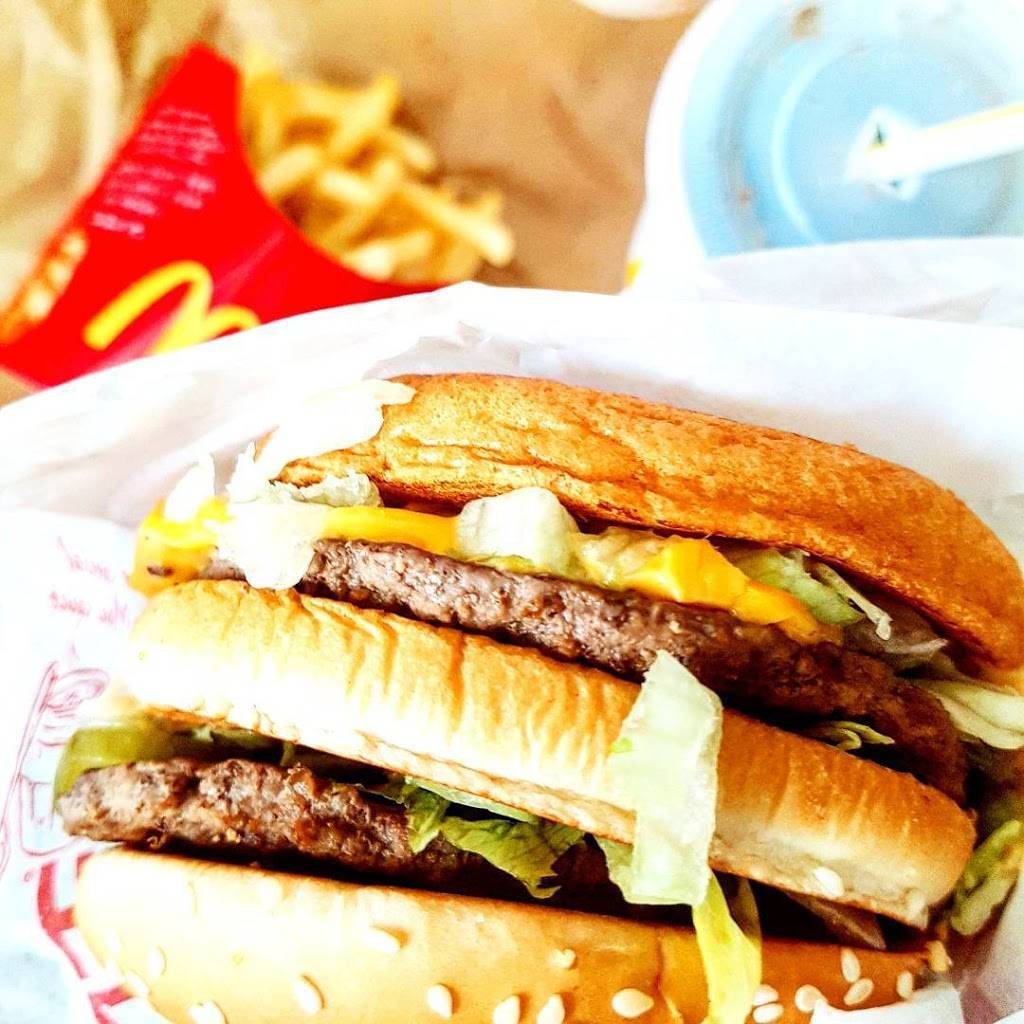 McDonalds | cafe | 11100 Taft St, Pembroke Pines, FL 33026, USA | 9544321100 OR +1 954-432-1100