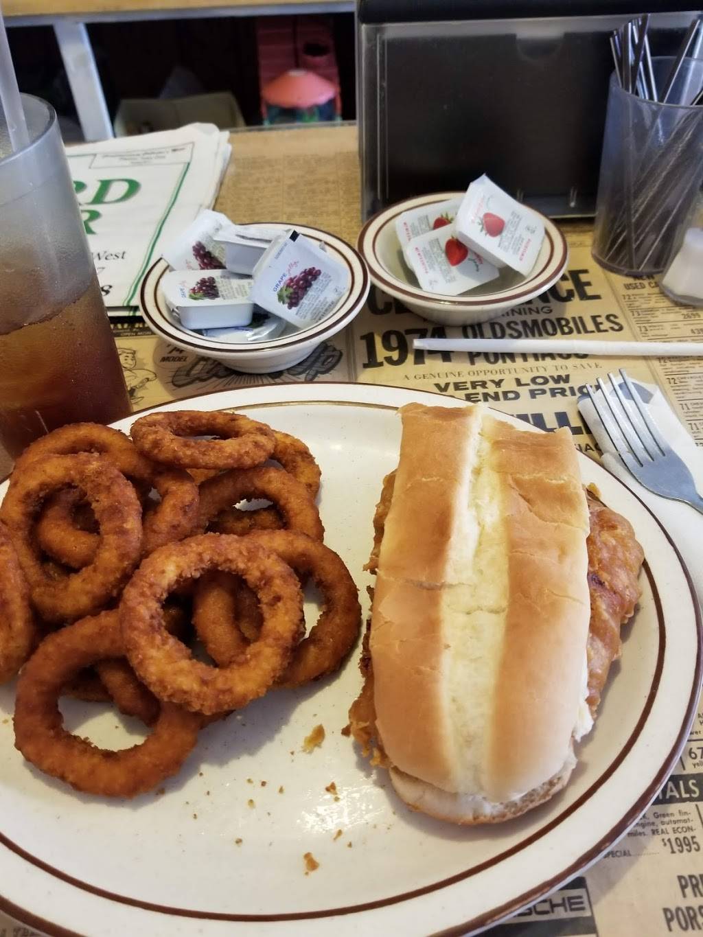 Girard Dinor | restaurant | 222 Main St W, Girard, PA 16417, USA | 8147744888 OR +1 814-774-4888