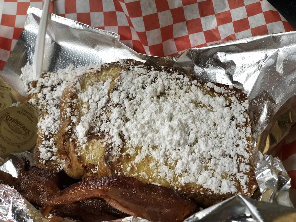 Southern Hospitality | restaurant | 2824, 3402 W Broadway, Louisville, KY 40211, USA | 5028221474 OR +1 502-822-1474