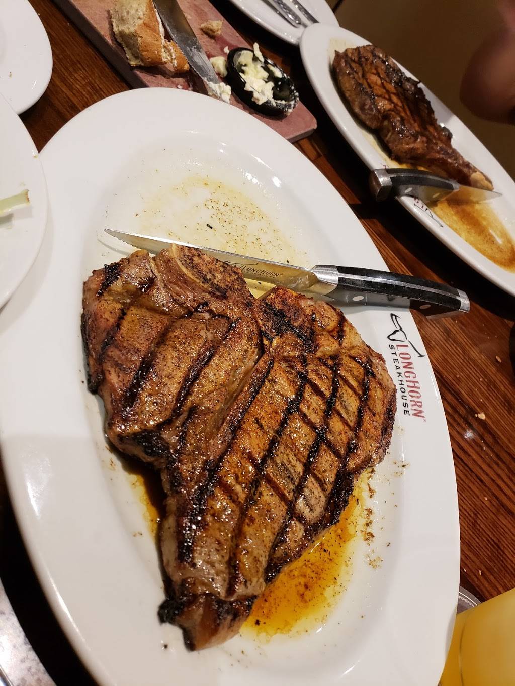 LongHorn Steakhouse | meal takeaway | 7059 Arundel Mills Cir, Hanover, MD 21076, USA | 4107961427 OR +1 410-796-1427