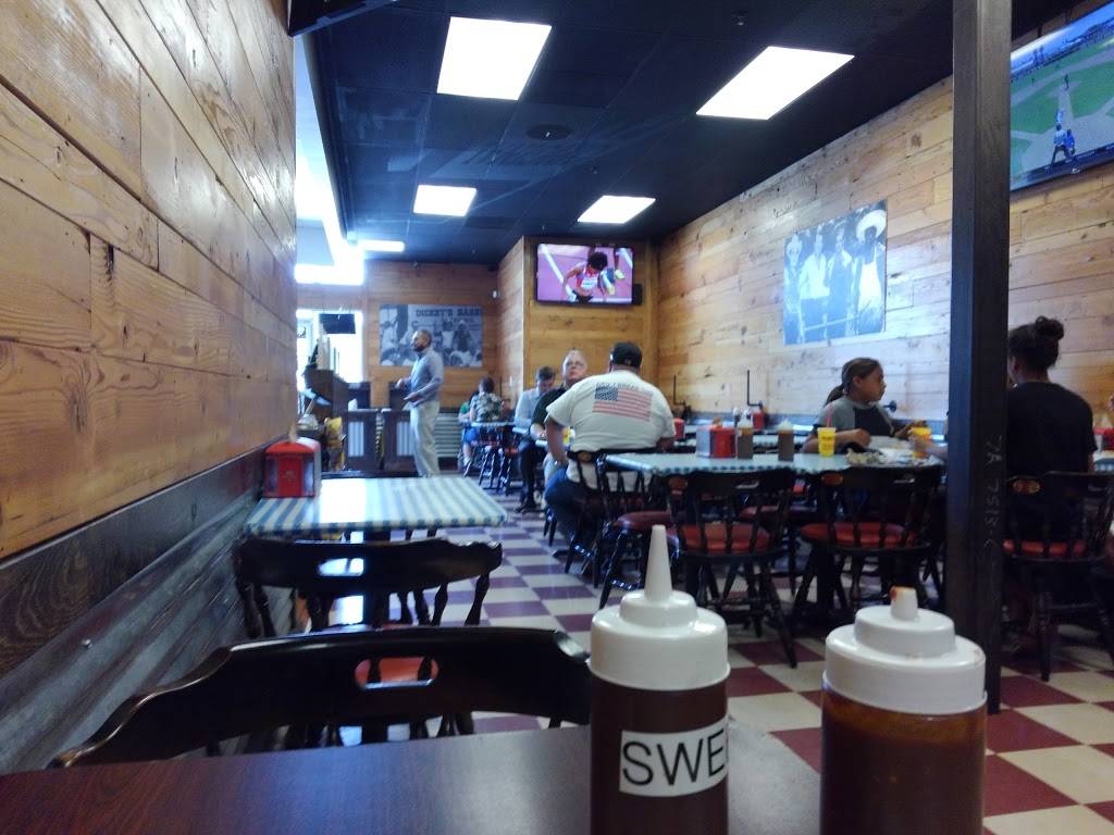 Dickeys Barbecue Pit | restaurant | 1049 Cochrane Rd, Morgan Hill, CA 95037, USA | 6698883161 OR +1 669-888-3161