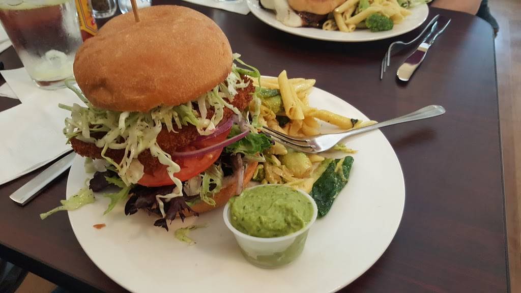 Earth Bistro Cafe | restaurant | 11110 Clifton Blvd, Cleveland, OH 44102, USA | 2162019338 OR +1 216-201-9338