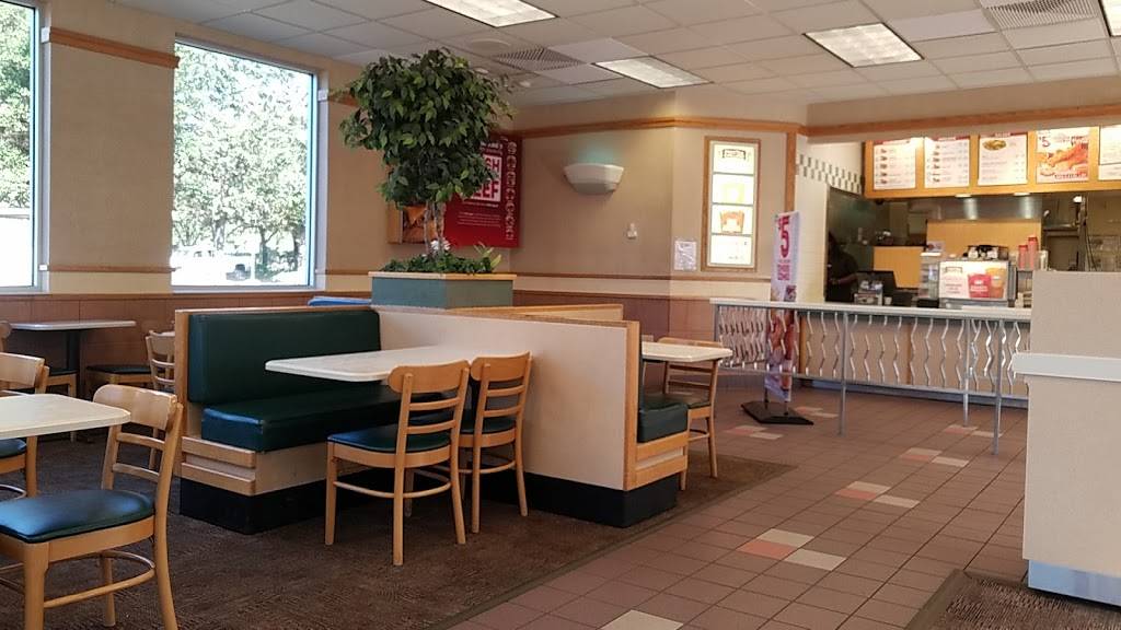 Wendys | restaurant | 10101 New Berlin Rd, Jacksonville, FL 32226, USA | 9047149158 OR +1 904-714-9158