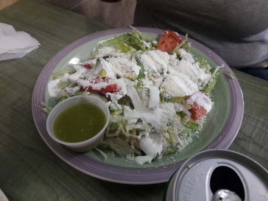 Dominik Pizza | restaurant | 65 1/2 Glen St, Glen Cove, NY 11542, USA | 5166744743 OR +1 516-674-4743