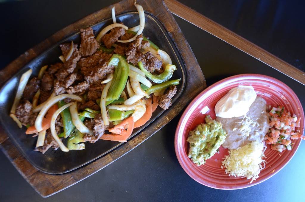 PEPEs Mexican Restaurant | restaurant | 1109, 920 N Bridge St, Yorkville, IL 60560, USA | 6305533336 OR +1 630-553-3336