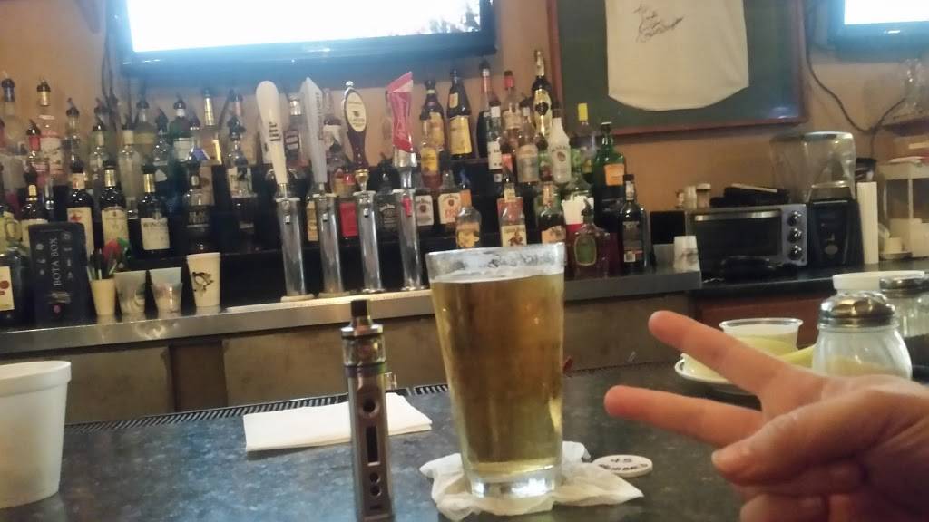 Harts Restaurant & Lounge | restaurant | 112 3rd St, McDonald, PA 15057, USA | 7249262660 OR +1 724-926-2660