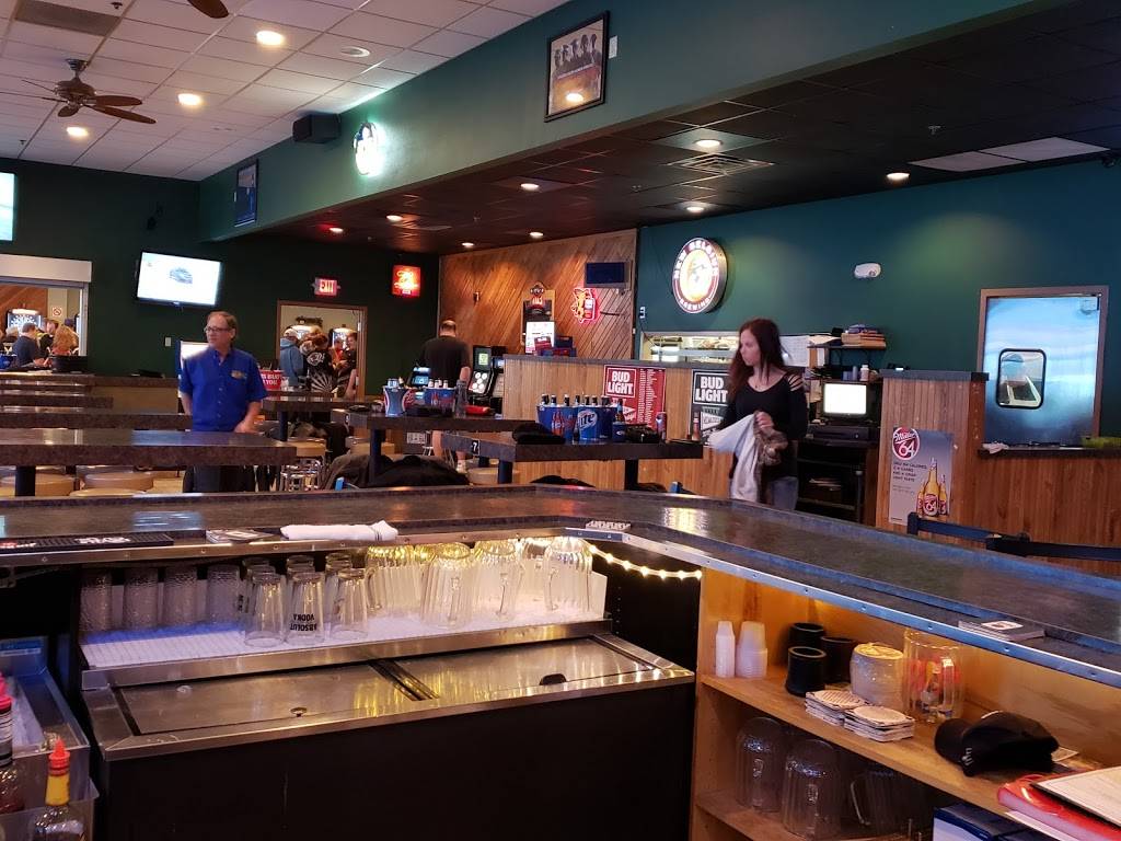 Stone Toad Bar & Grill | restaurant | 1109 Oneida St, Menasha, WI 54952, USA | 9208823900 OR +1 920-882-3900