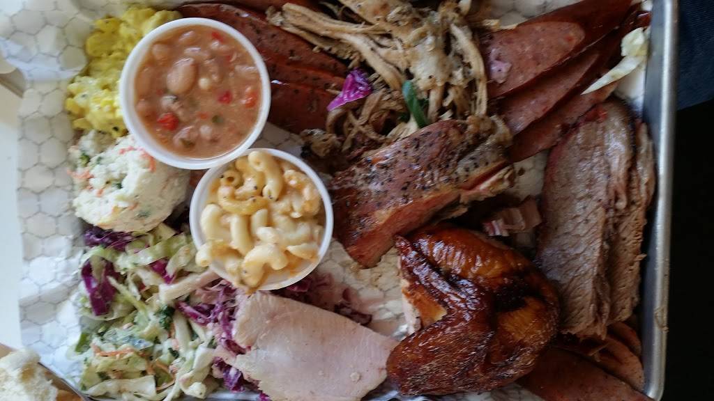 Juicy Pig Barbecue | restaurant | 708 N Locust St, Denton, TX 76201, USA | 9403870708 OR +1 940-387-0708