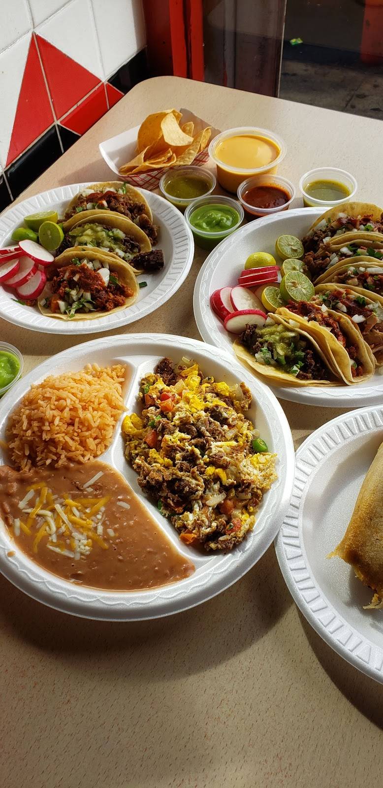 El Burrito Panzon | restaurant | 2108 Beverly Blvd, Los Angeles, CA 90057, USA | 2134135076 OR +1 213-413-5076