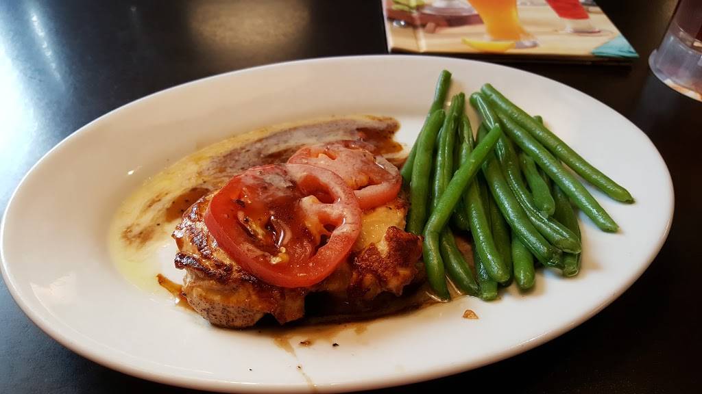 Ruby Tuesday | restaurant | 543 Oglethorpe Hwy, Hinesville, GA 31313, USA | 9124482552 OR +1 912-448-2552