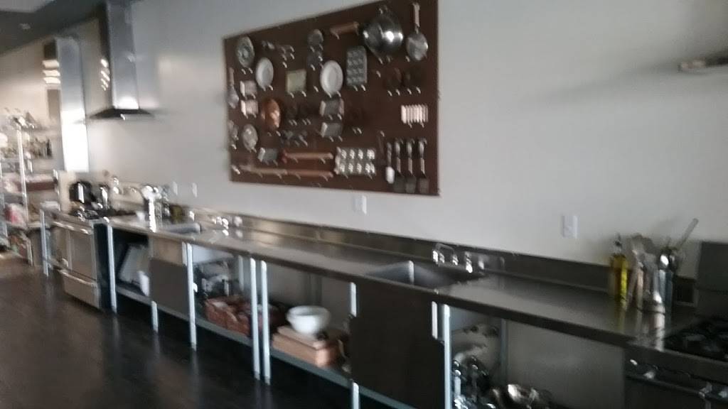 The Kitchen Bakersfield | restaurant | 1317 20th St, Bakersfield, CA 93301, USA | 6618277811 OR +1 661-827-7811