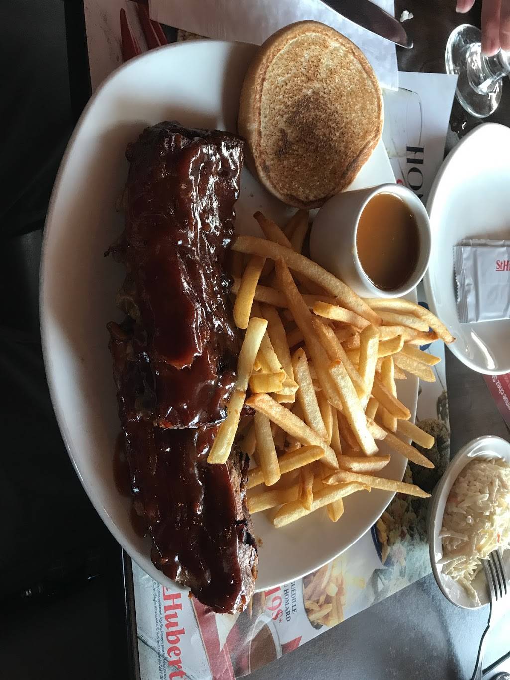 Rôtisserie St-Hubert | restaurant | 1515 Rue Trudel, Shawinigan, QC G9N 8K8, Canada | 8195376671 OR +1 819-537-6671