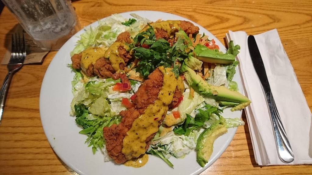 Chilis Grill & Bar | meal takeaway | Chicago OHare Airport Rotunda Building 6 Arrivals Level Guard Post #8, Chicago, IL 60666, USA | 7733777800 OR +1 773-377-7800