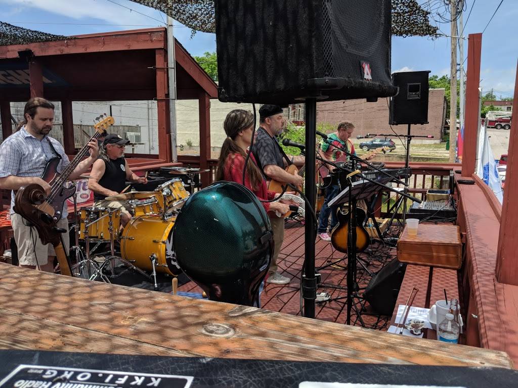 Kobis Bar & Grill | restaurant | 113 Oak St, Bonner Springs, KS 66012, USA | 9134225657 OR +1 913-422-5657