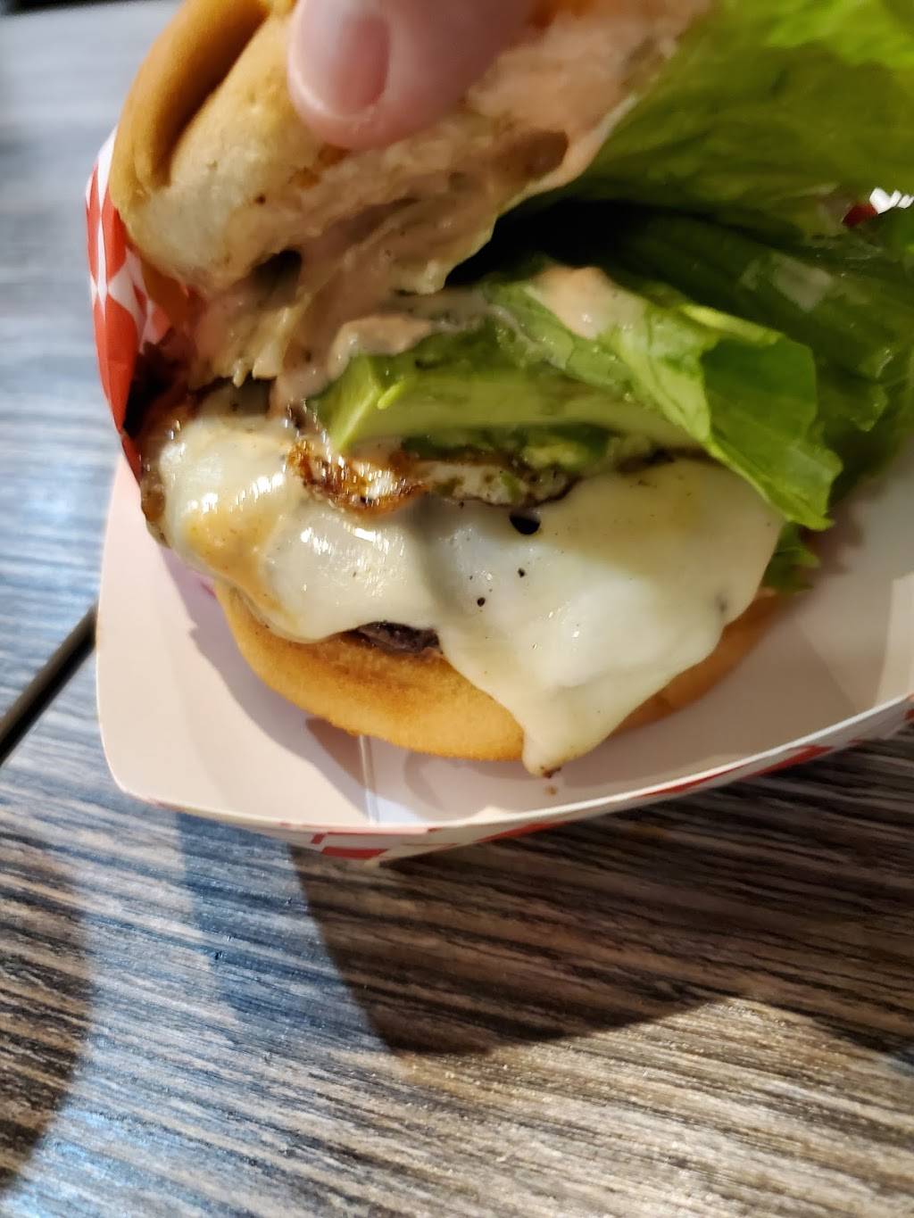 Hole in the Wall Burger | restaurant | 25262 Jeronimo Rd, Lake Forest, CA 92630, USA | 9493289049 OR +1 949-328-9049