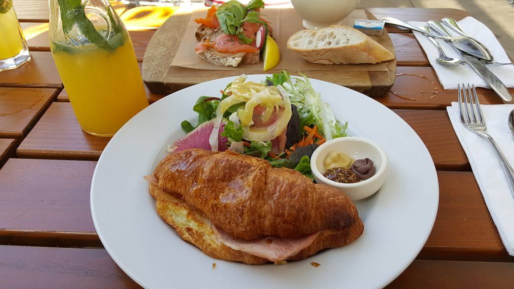 Le Pain Quotidien | restaurant | 175 N Indian Hill Blvd, Claremont, CA 91711, USA | 9094804771 OR +1 909-480-4771