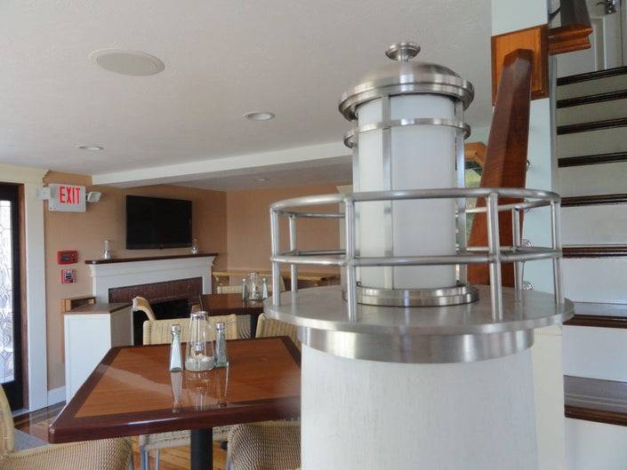 Green Pond Yacht Club | restaurant | 366 Menauhant Rd, East Falmouth, MA 02536, USA | 5085405497 OR +1 508-540-5497