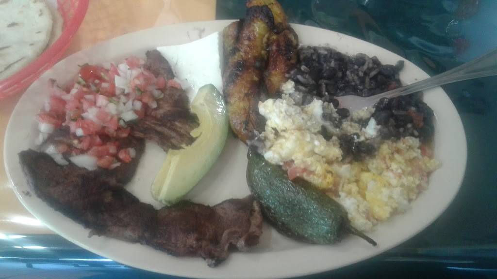 El Trebol | bakery | 3731 Pico Blvd, Los Angeles, CA 90019, USA | 3237316995 OR +1 323-731-6995