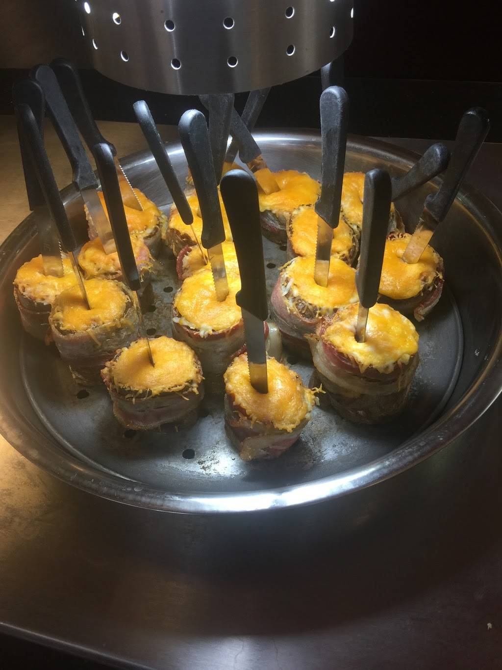 Two Volcano Seafood Boil Buffet | restaurant | 4817 W 77th St, Burbank, IL 60459, USA | 7086361680 OR +1 708-636-1680