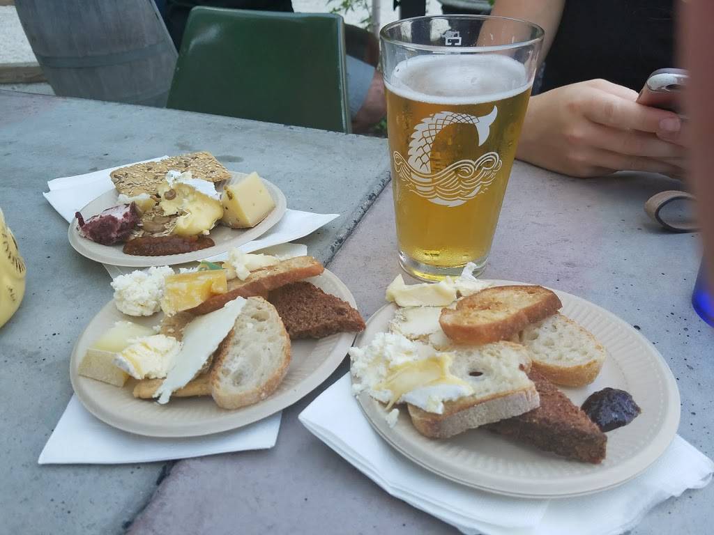 Martha | restaurant | 2113 E York St, Philadelphia, PA 19125, USA | 2158678881 OR +1 215-867-8881