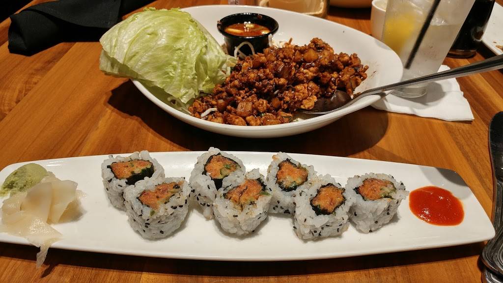 P.F. Changs | restaurant | 15151 Potomac Town Pl, Woodbridge, VA 22191, USA | 7039861133 OR +1 703-986-1133