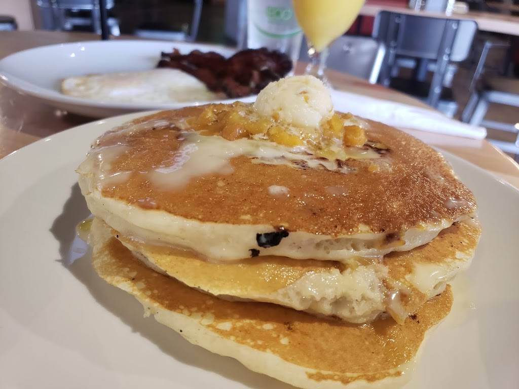 Hideaway Kitchen & Bar | restaurant | 4323 S IH 35 Frontage Rd, Austin, TX 78744, USA | 5125273007 OR +1 512-527-3007