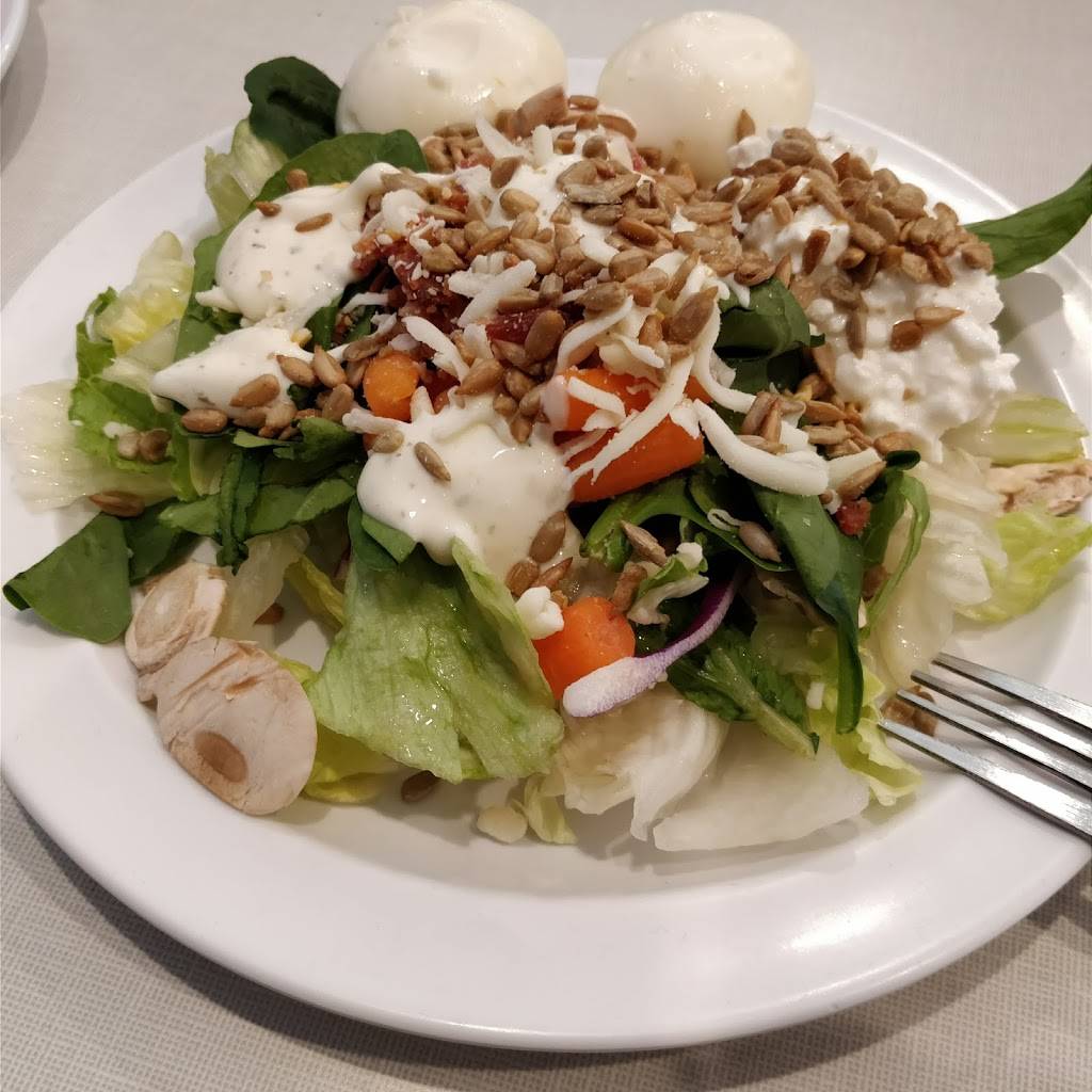 Round Table Pizza | meal delivery | 2550 Berryessa Rd, San Jose, CA 95132, USA | 4082588505 OR +1 408-258-8505