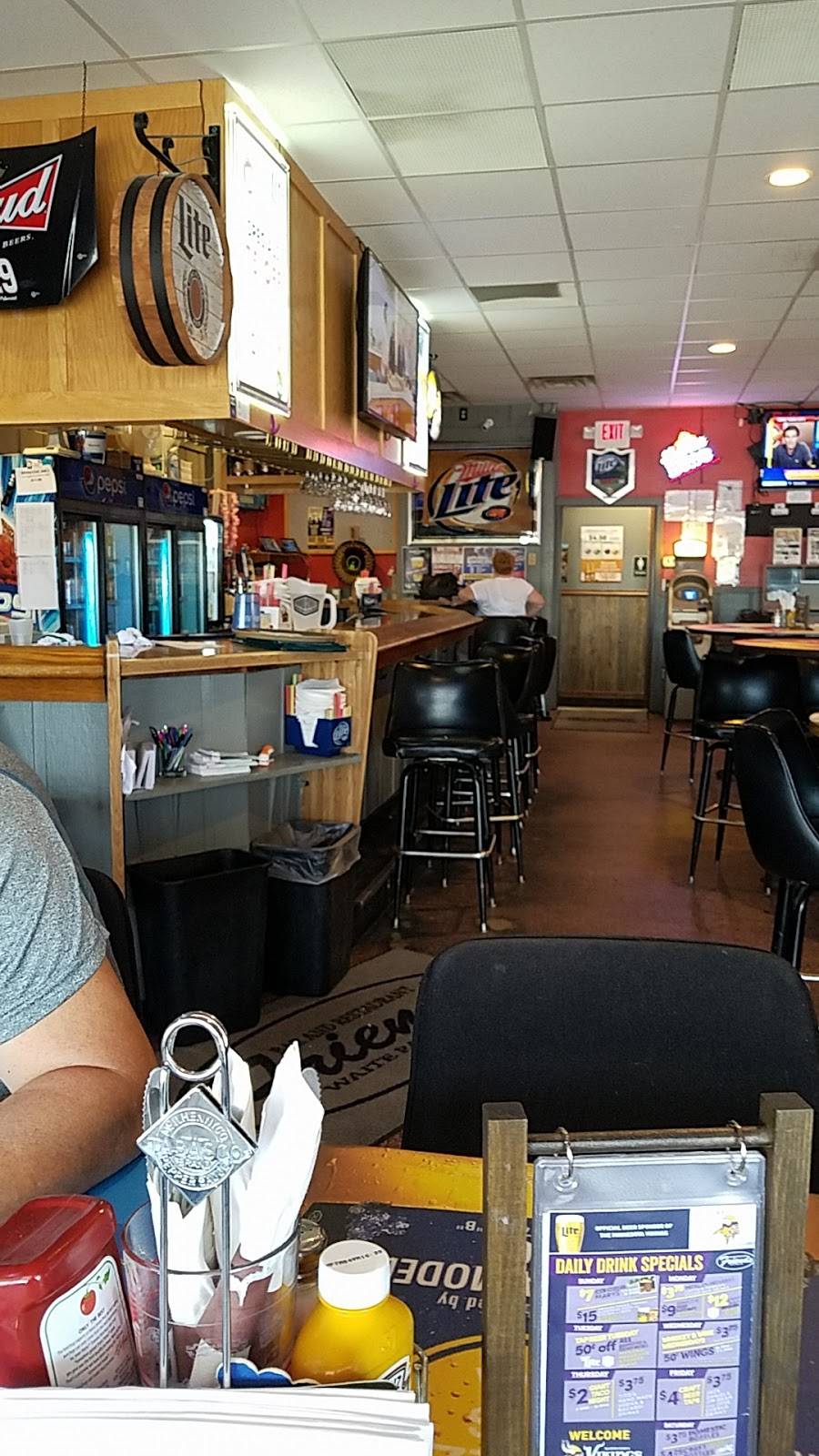 Friends Bar & Restaurant | restaurant | 236 2nd Ave S, Waite Park, MN 56387, USA | 3207743000 OR +1 320-774-3000