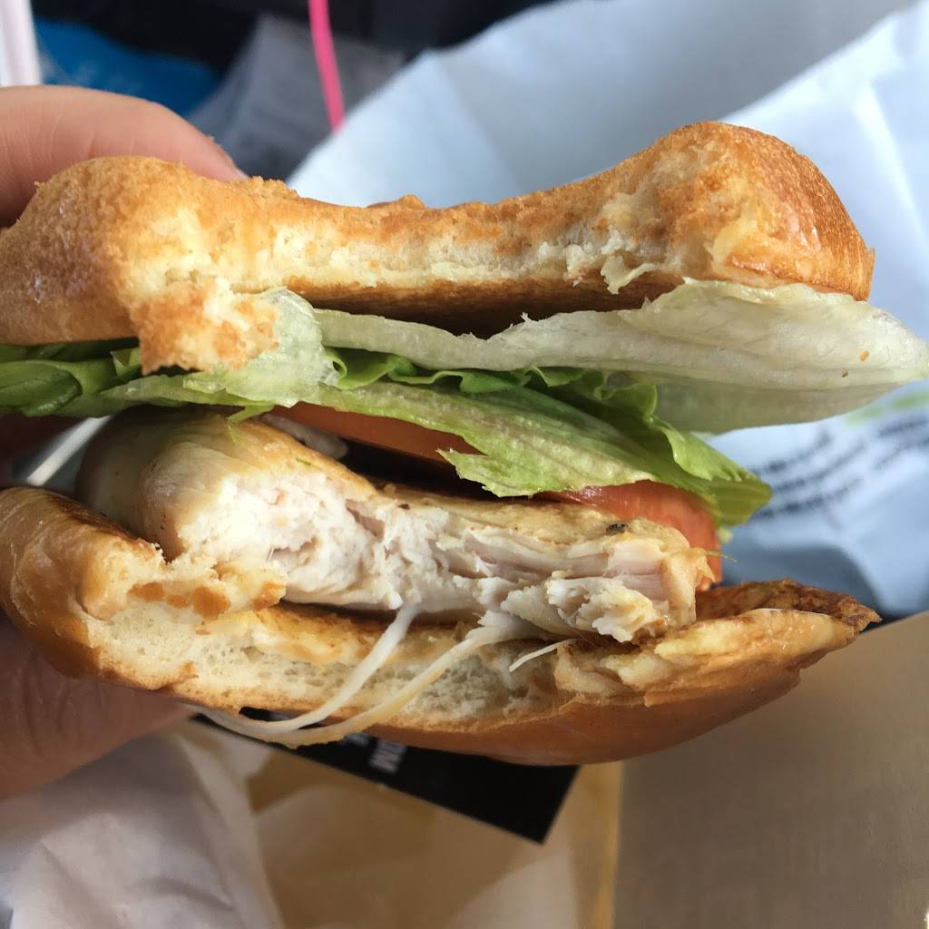 PDQ Restaurant | restaurant | 614 Haddonfield Rd, Cherry Hill, NJ 08002, USA | 8563353239 OR +1 856-335-3239