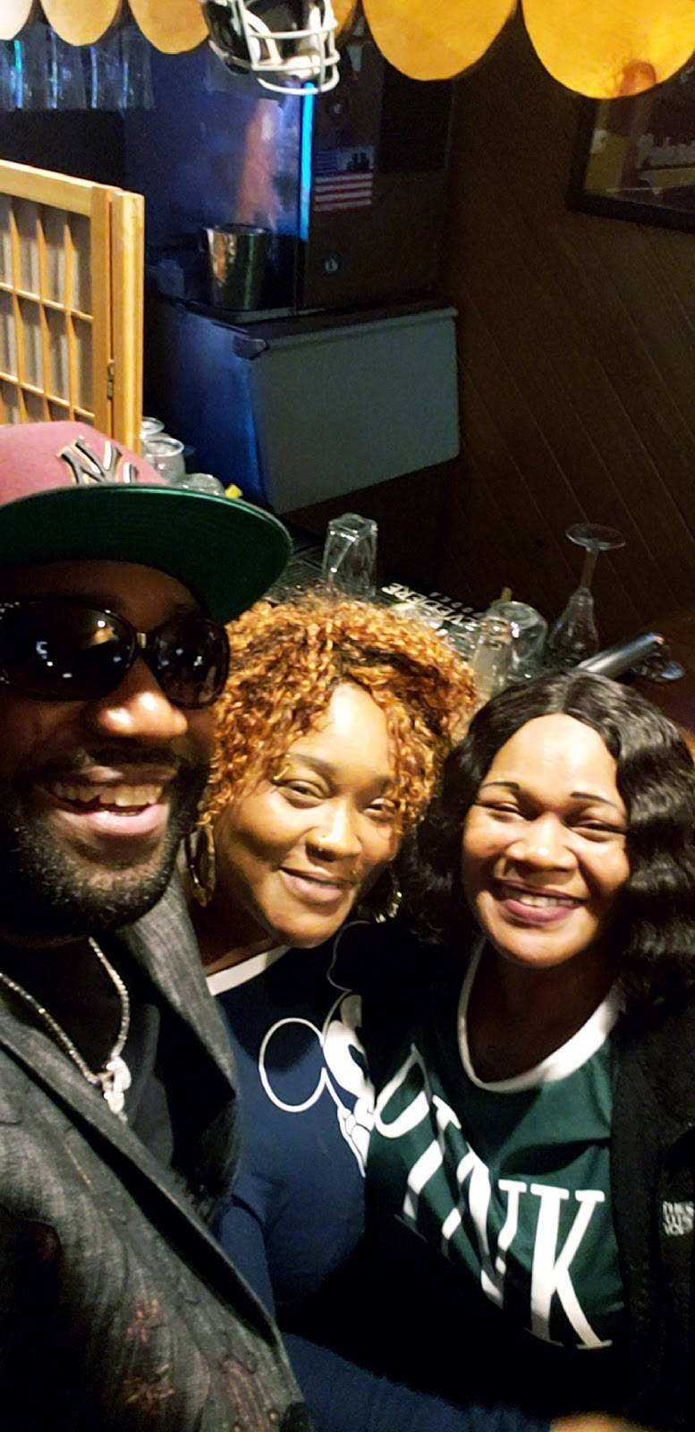 Liason Restaurant | restaurant | 37 N Crater Rd, Petersburg, VA 23803, USA | 8047332110 OR +1 804-733-2110