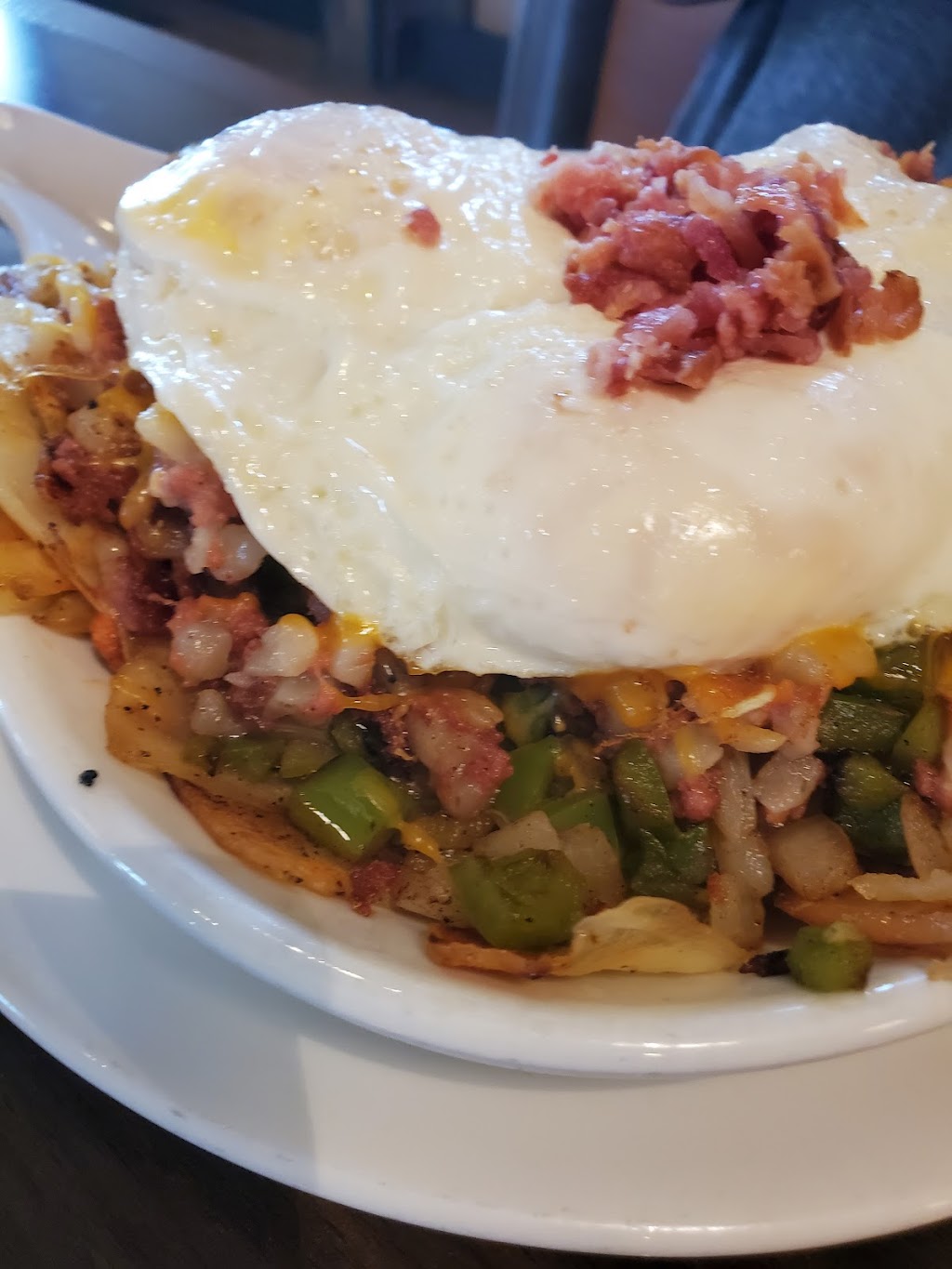 Broken Yolk Cafe | restaurant | 3049 N Imperial Ave, El Centro, CA 92243, USA | 7603529655 OR +1 760-352-9655
