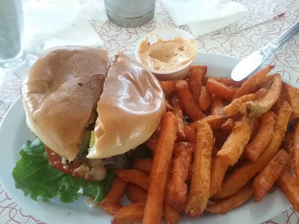 Be-Bops Diner | restaurant | 1200 S State St, Ukiah, CA 95482, USA | 7074621750 OR +1 707-462-1750