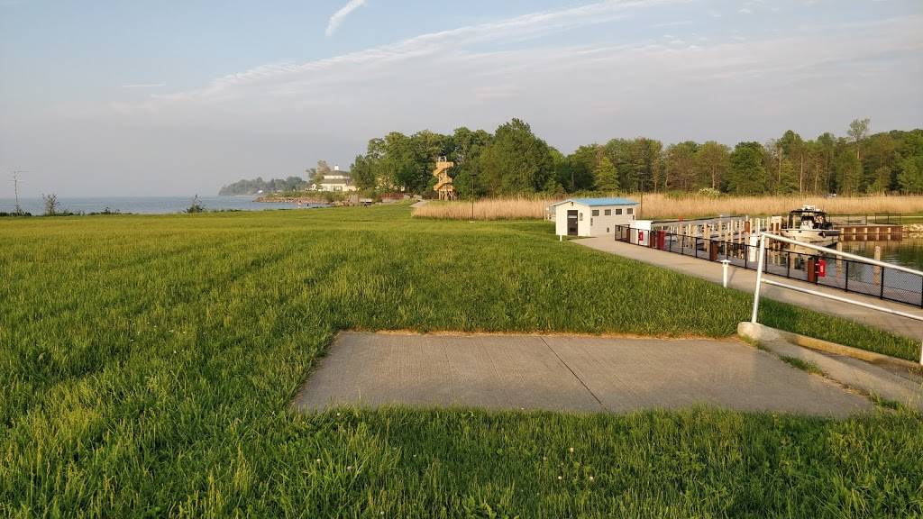 Best Coast Water Sports | meal takeaway | 4605 Padanarum Rd, Geneva, OH 44041, USA | 4404660333 OR +1 440-466-0333