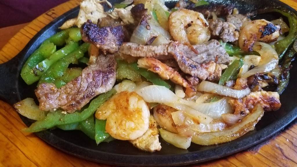 Fiesta Mexicana Youngsville | restaurant | 1170 US-1 #140, Youngsville, NC 27596, USA | 9194351540 OR +1 919-435-1540