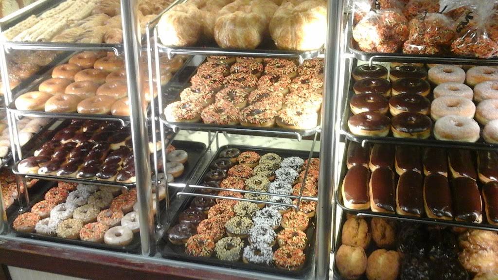 Winchells Donut House | cafe | 12951 W Chapman Ave, Garden Grove, CA 92840, USA | 7147500771 OR +1 714-750-0771