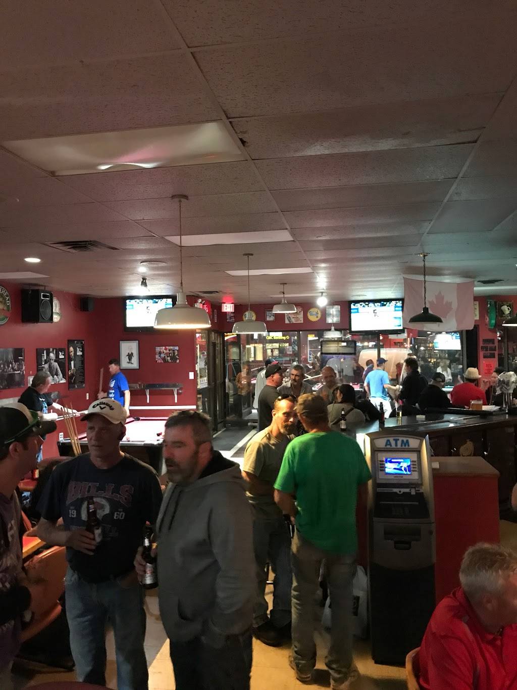 Coolers | restaurant | 558 Upper Gage Ave, Hamilton, ON L8V 4J6, Canada | 9055744664 OR +1 905-574-4664