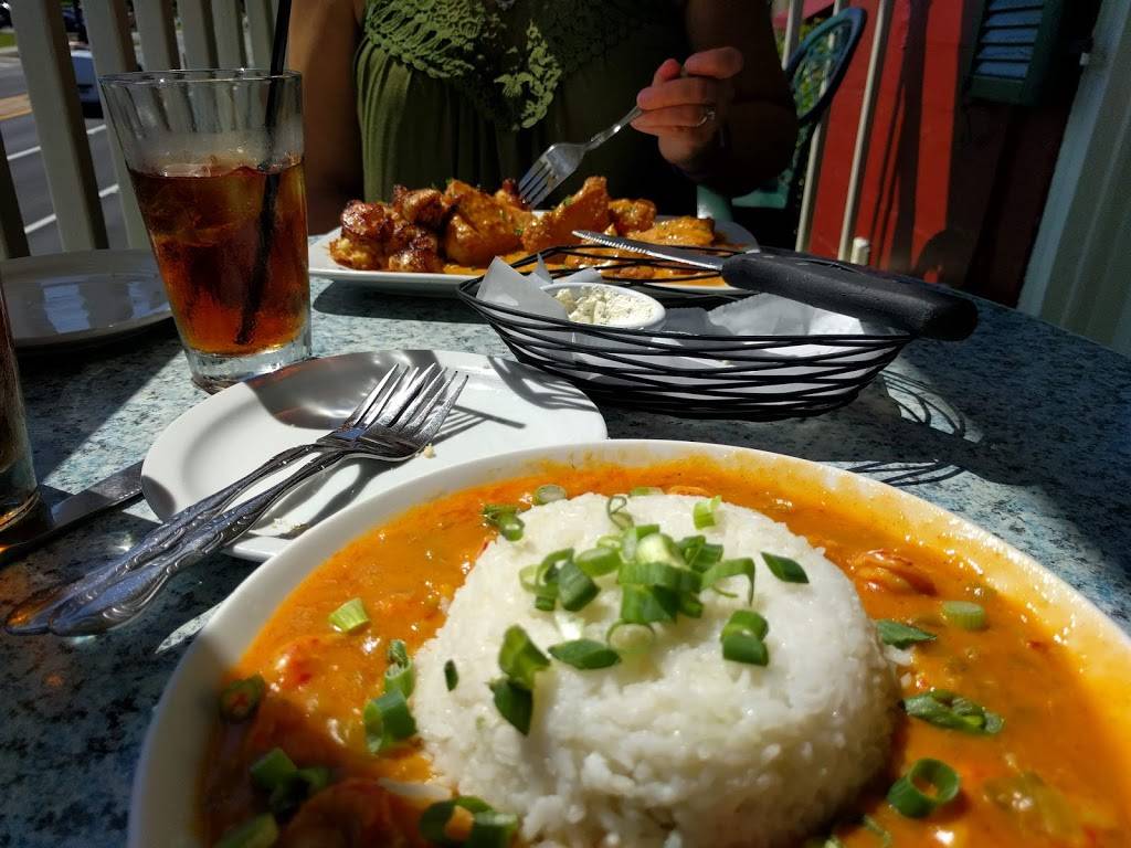 Harrys Seafood, Bar & Grille | restaurant | 46 Avenida Menendez, St. Augustine, FL 32084, USA | 9048247765 OR +1 904-824-7765